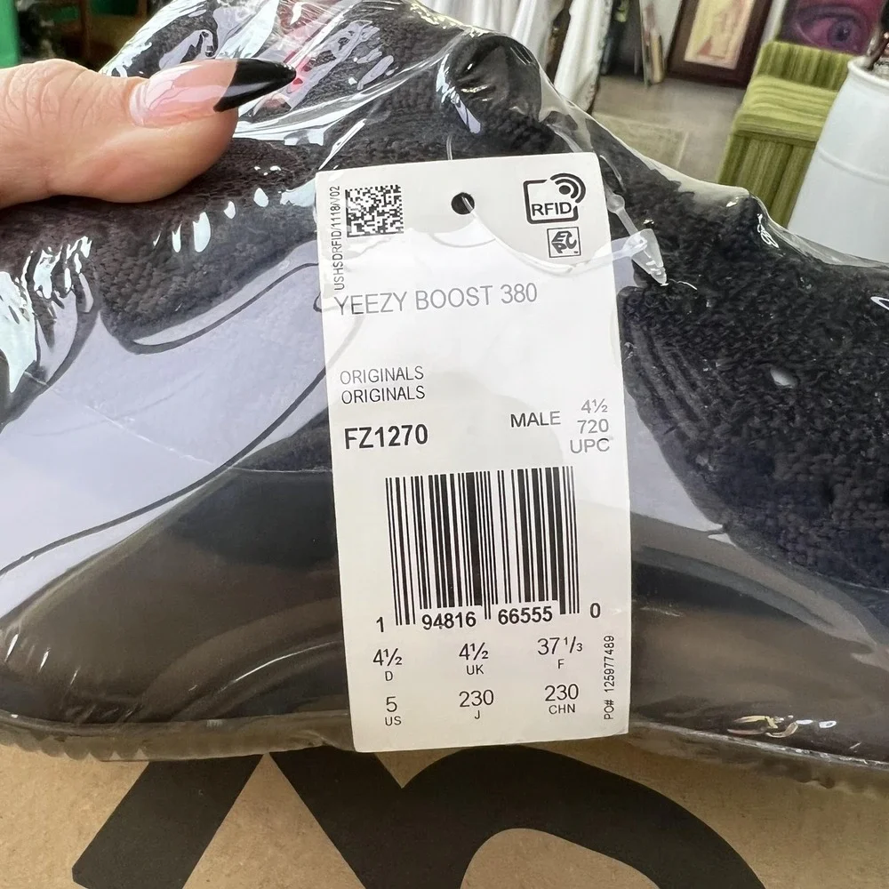 Adidas Yeezy‎ Boost 380 Onyx Shoes Mens Size 5 Black Running Sneakers FZ1270